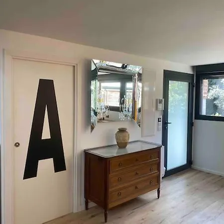 Rare ! Loft Atypique Centre-ville Parking Jardin * Реймс